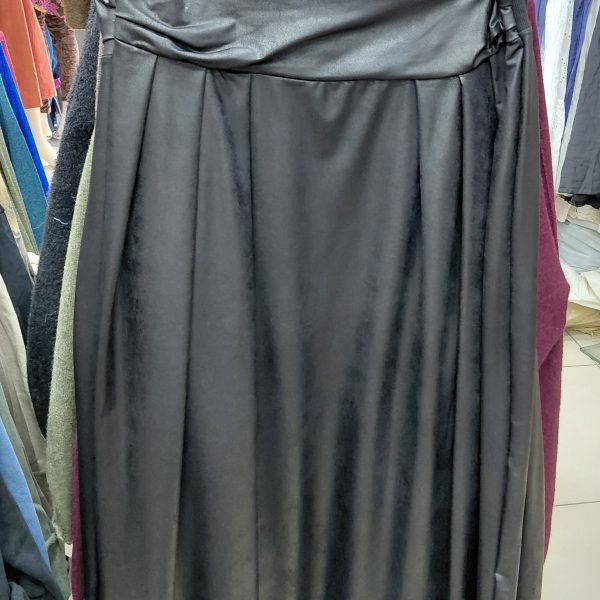 Deri Görünümlü Etek