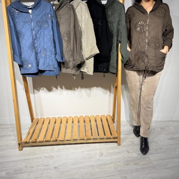 Payet Detaylı Kapitone Kapüşonlu Ceket